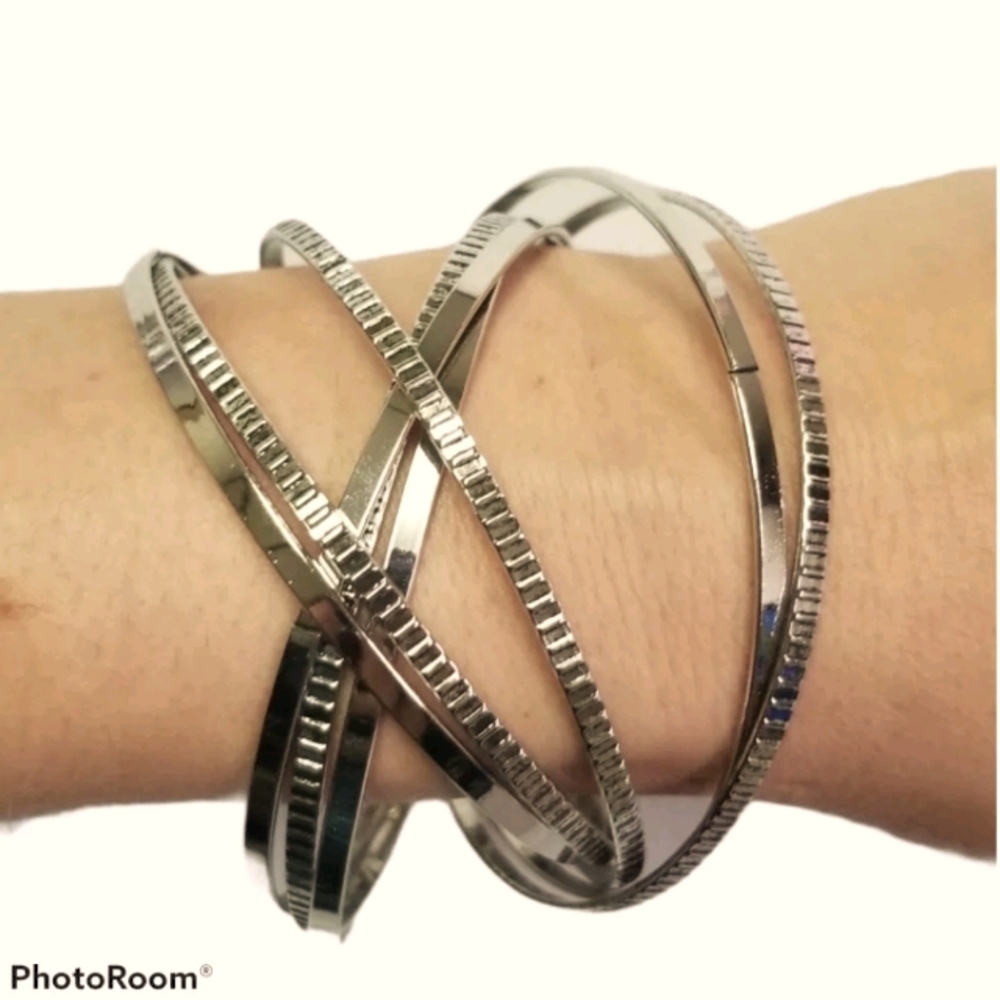 Trending in Tread women's bracelet